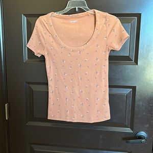 Old navy t shirt